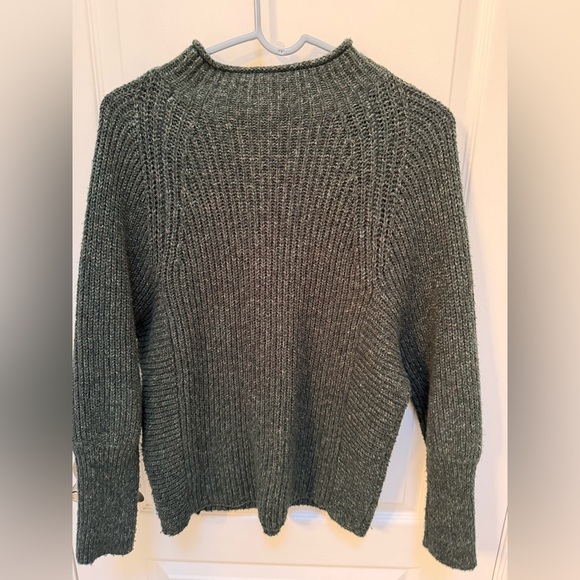 Chico's Dark Green Knit Sweater, Size 0 or small, Long Sleeve, Super Comfy, NWOT - Picture 2 of 6